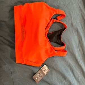 Oiselle Sisters high support sports bra. Size:34DD. Worn once, too small for me.